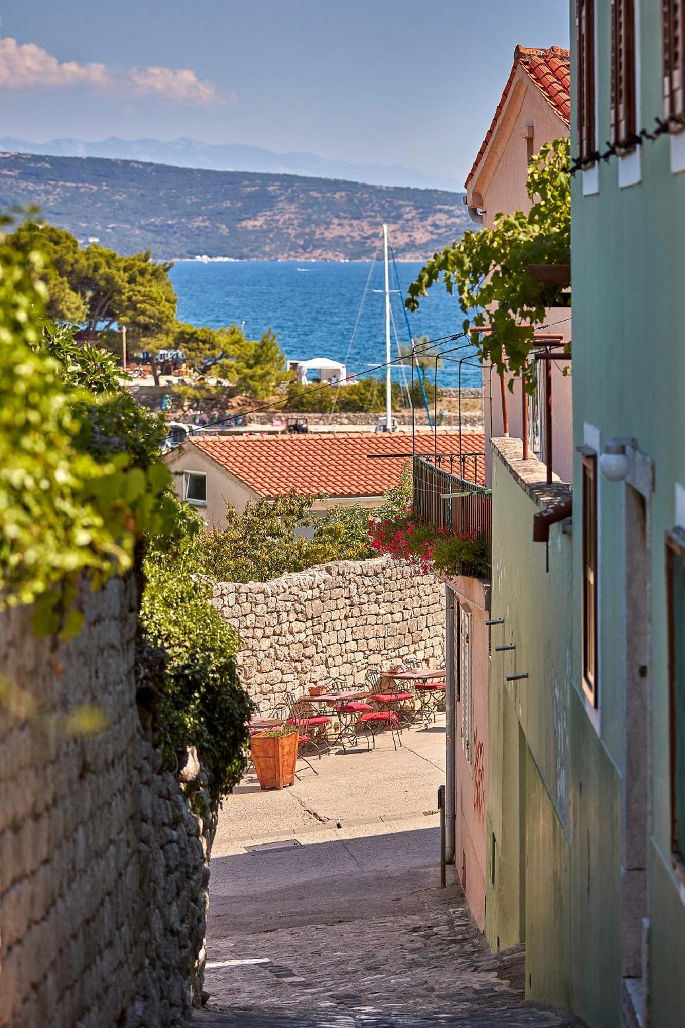 Villa Marica Tiny House In Krk City Centre Krk Town Bagian luar foto